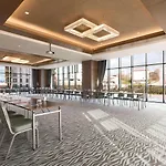 Tryp By Wyndham Basin Ekspres Отель