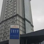 Tryp By Wyndham Basin Ekspres מלון