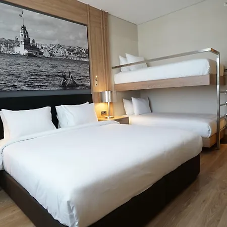 Tryp By Wyndham Basin Ekspres מלון 5*
