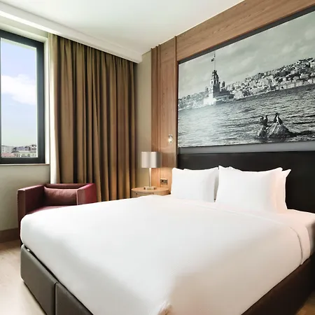 Tryp By Wyndham Basin Ekspres 5*