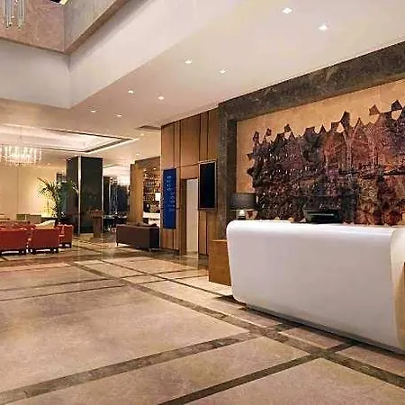Tryp By Wyndham Basin Ekspres 5*