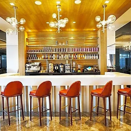 Tryp By Wyndham Basin Ekspres 5*