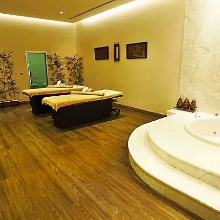 Tryp By Wyndham Basin Ekspres 5*