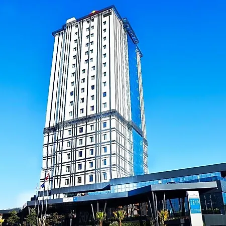 Tryp By Wyndham Basin Ekspres מלון