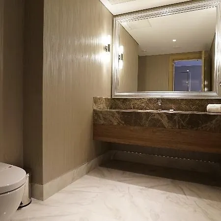 Tryp By Wyndham Basin Ekspres Стамбул