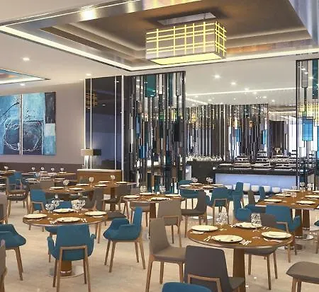 Отель Tryp By Wyndham Basin Ekspres 5*