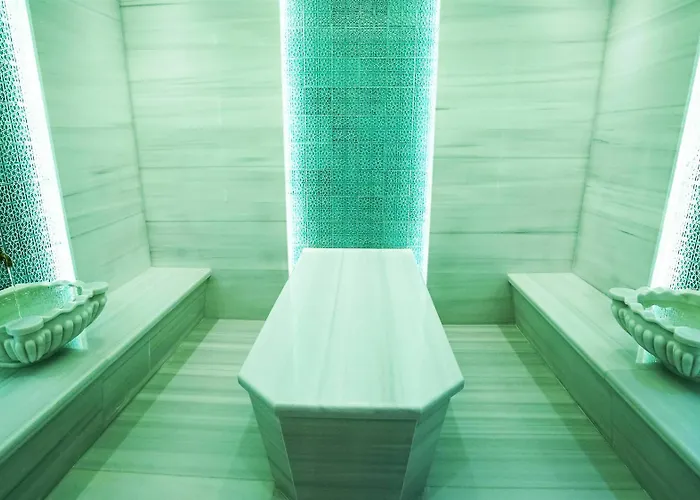 Tryp By Wyndham Basin Ekspres Hotel