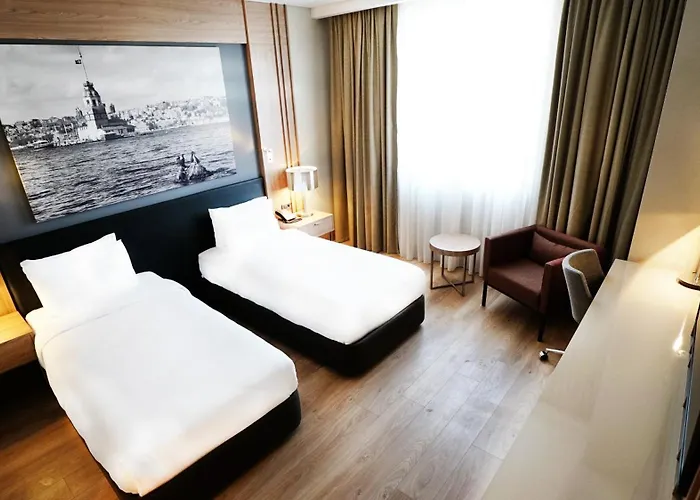 Hotel Tryp By Wyndham Basin Ekspres 5*