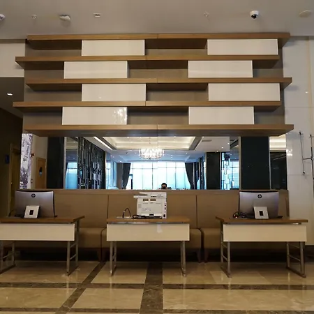 Tryp By Wyndham Basin Ekspres Hotel 5*