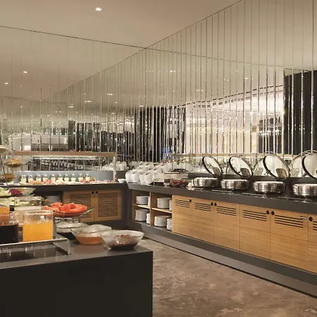 Hotel Tryp By Wyndham Basin Ekspres 5*