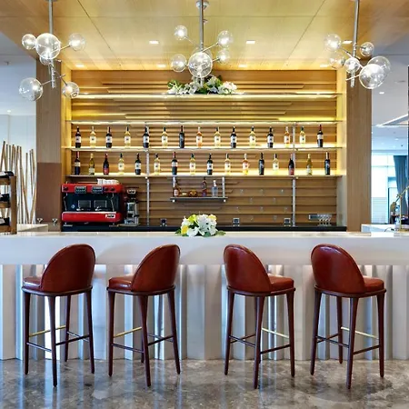 Tryp By Wyndham Basin Ekspres Szálloda 5*